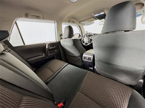 Used 2024 Toyota 4Runner TRD Off-Road image 29