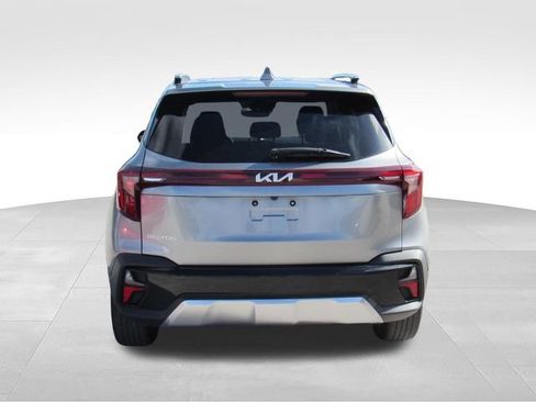 Used 2024 Kia Seltos S FWD image 5