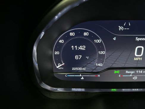 Used 2024 GMC Yukon AT4 w/ Technology Package image 15