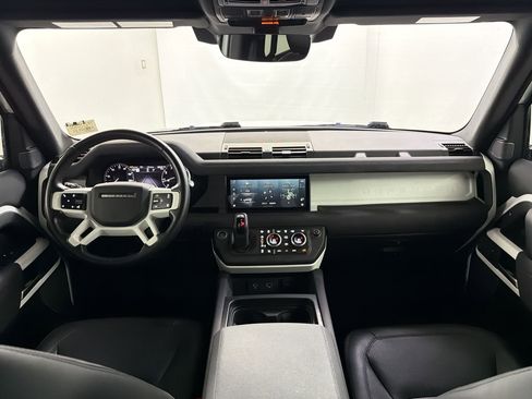 Used 2023 Land Rover Defender 110 S image 16