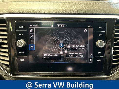 Used 2022 Volkswagen Atlas SEL R-Line AWD/4WD image 25