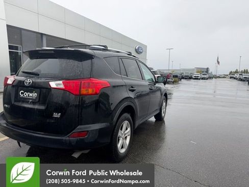 Used 2014 Toyota RAV4 XLE AWD/4WD image 5