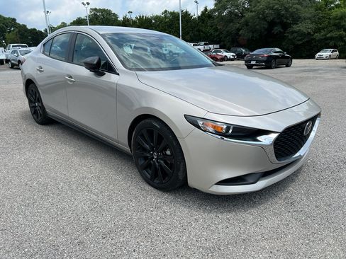 Used 2024 MAZDA MAZDA3 s FWD image 2