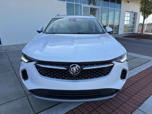 Used 2022 Buick Envision Avenir w/ Technology Package II image 2