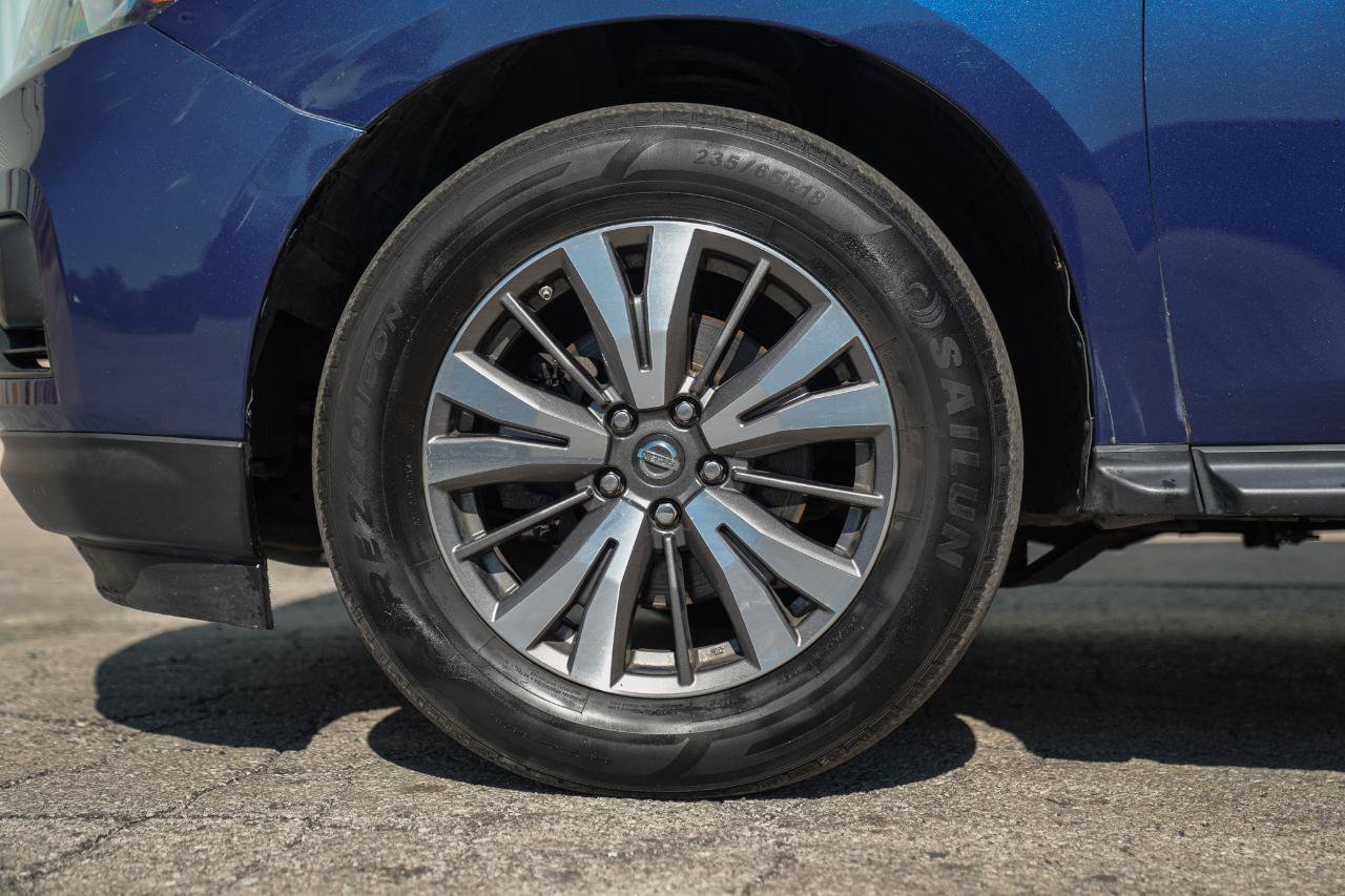 Used 2018 Nissan Pathfinder S AWD/4WD image 13