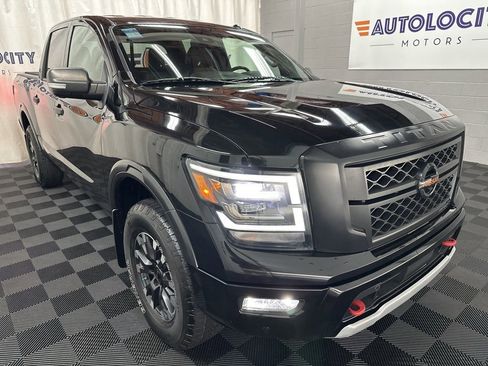 Used 2020 Nissan Titan PRO-4X w/ Pro-4x Convenience Package image 2
