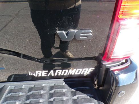 Used 2019 Toyota Tacoma TRD Sport image 6