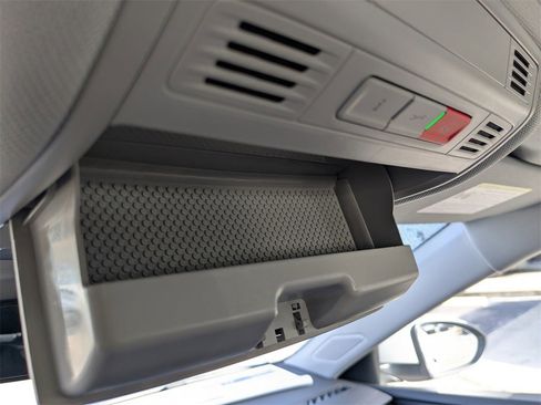 New 2026 Volkswagen Jetta SE image 36