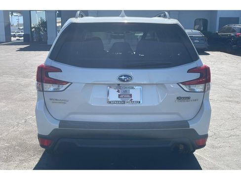 Certified 2022 Subaru Forester Premium w/ Popular Package #2 AWD/4WD image 4