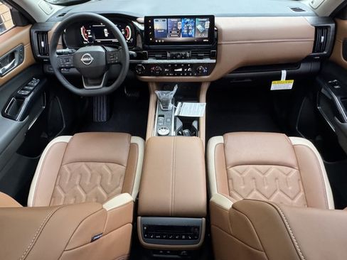 New 2026 Nissan Pathfinder Platinum AWD/4WD image 18