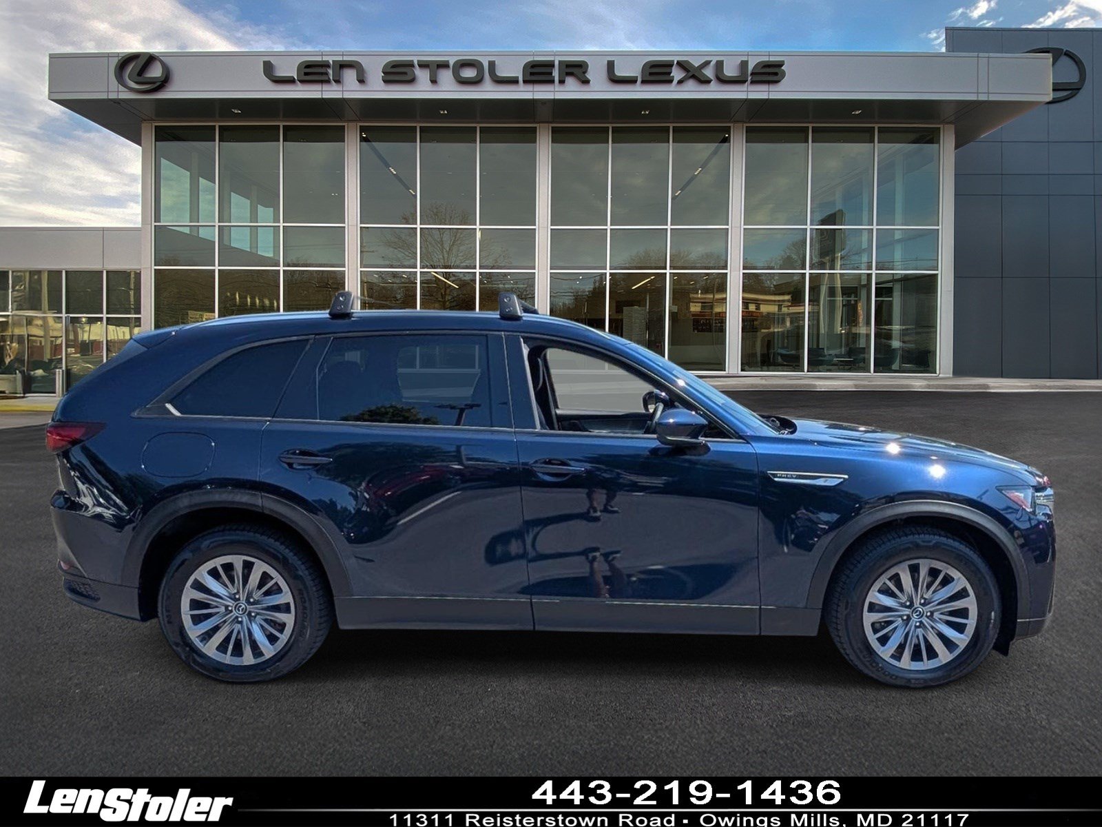 Used 2024 MAZDA CX-90 Plug-In Hybrid w/ Preferred AWD/4WD image 2