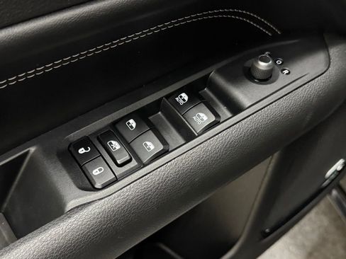 Used 2024 Jeep Compass Limited w/ High Altitude Package image 13