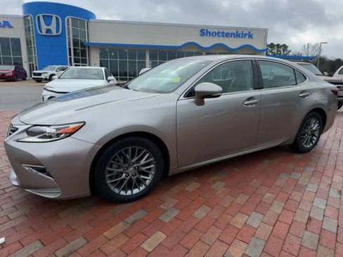 Used 2018 Lexus ES 350 w/ Premier Package image 7