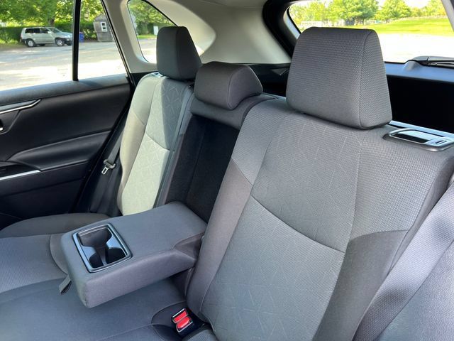 Used 2025 Toyota RAV4 XLE AWD/4WD image 25