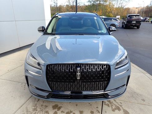 New 2026 Lincoln Corsair Premiere image 9