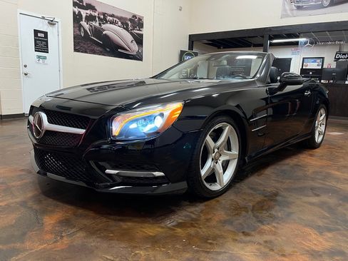 Used 2013 Mercedes-Benz SL 550 ROADSTER image 5