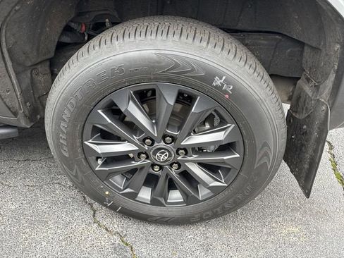 Certified 2024 Toyota Land Cruiser image 15