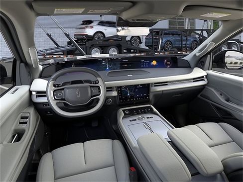 New 2026 Lincoln Navigator Reserve AWD/4WD image 9
