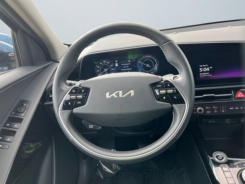 Certified 2023 Kia Niro Wind FWD image 12