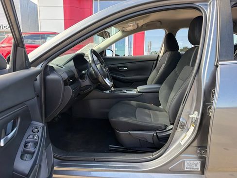 Used 2022 Nissan Sentra SV FWD image 14