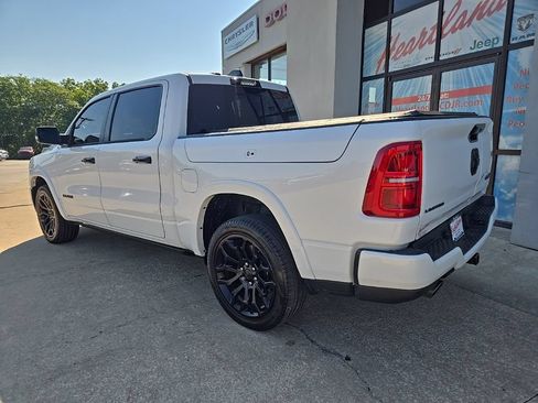 Used 2025 RAM 1500 Limited AWD/4WD image 9