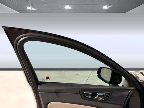 New 2026 Volvo XC60 B5 Core w/ Climate Package image 21