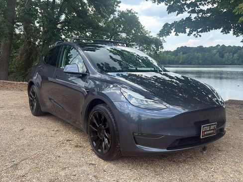 Used 2020 Tesla Model Y Long Range AWD/4WD image 1
