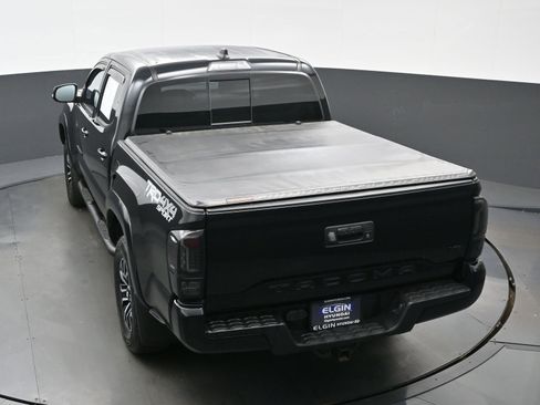 Used 2020 Toyota Tacoma TRD Sport image 37