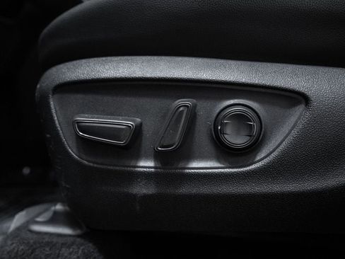 Certified 2022 Toyota Highlander XLE image 16