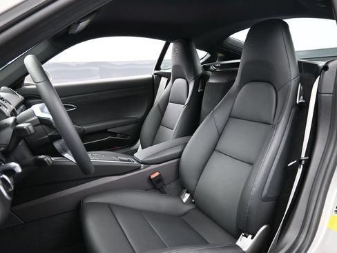 Certified 2024 Porsche 718 Cayman RWD image 5