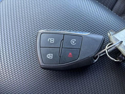 Used 2025 Chevrolet Equinox LT AWD/4WD image 25