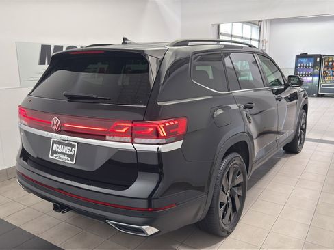 New 2026 Volkswagen Atlas SE image 4
