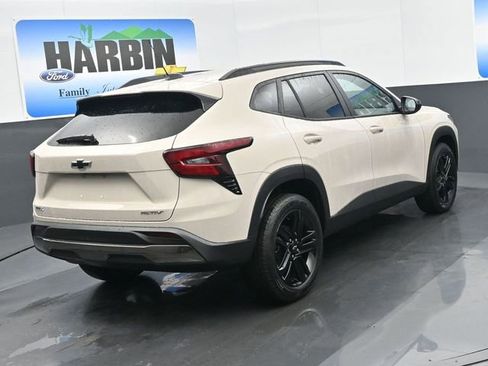 New 2026 Chevrolet Trax ACTIV w/ Sunroof Package image 5