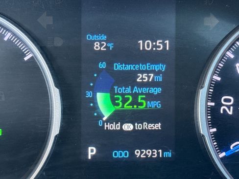 Used 2019 Toyota RAV4 XLE w/ Carpet Mat Package image 26