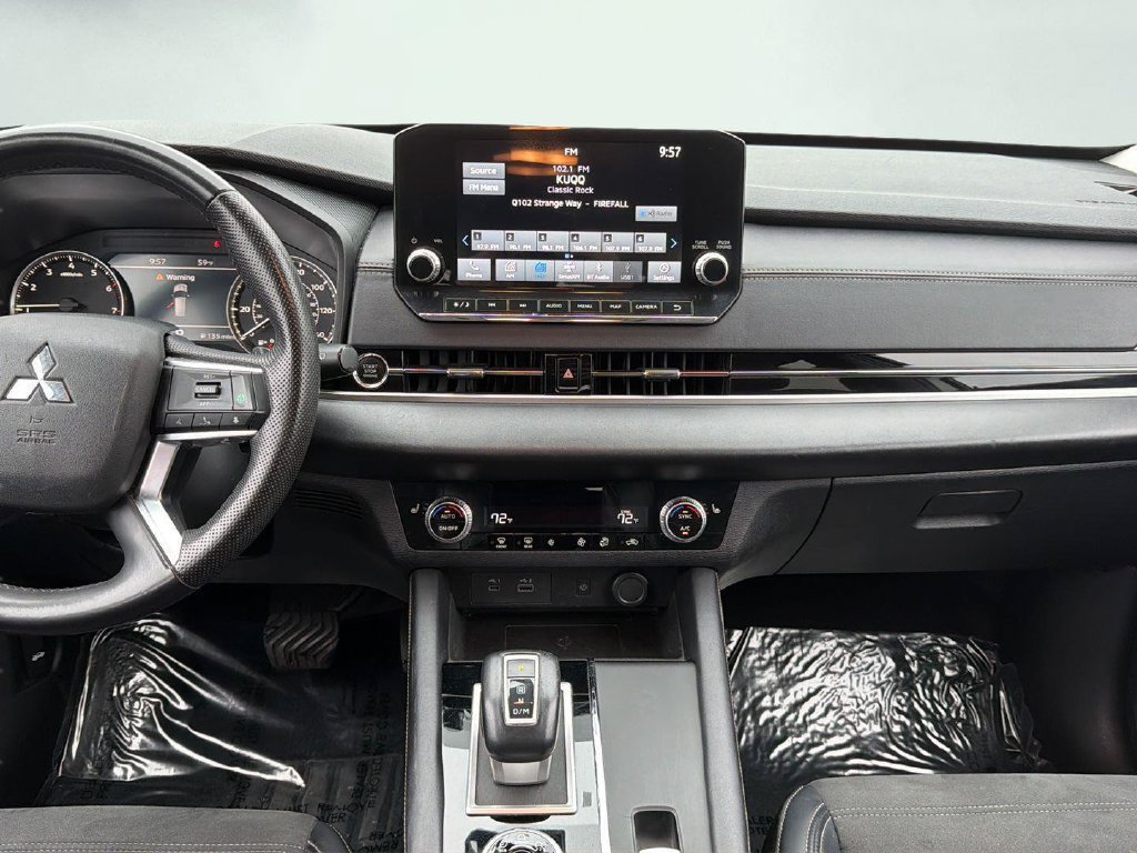 Used 2024 Mitsubishi Outlander SE FWD image 6
