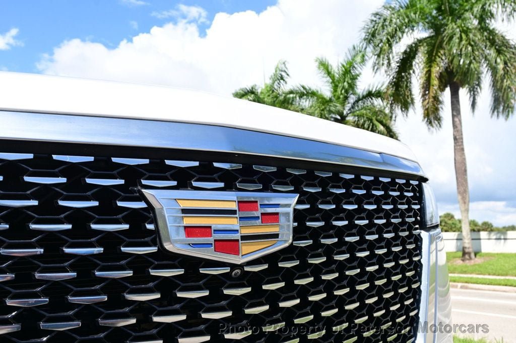 Used 2021 Cadillac Escalade Premium Luxury RWD image 9