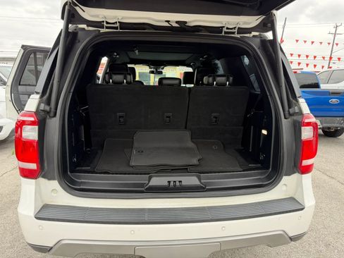 Used 2020 Ford Expedition XLT w/ Equipment Group 202A RWD image 32