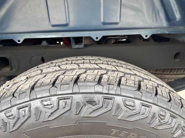 Used 2024 Chevrolet Silverado 1500 Custom Trail Boss w/ Turbomax Blackout Package AWD/4WD image 9