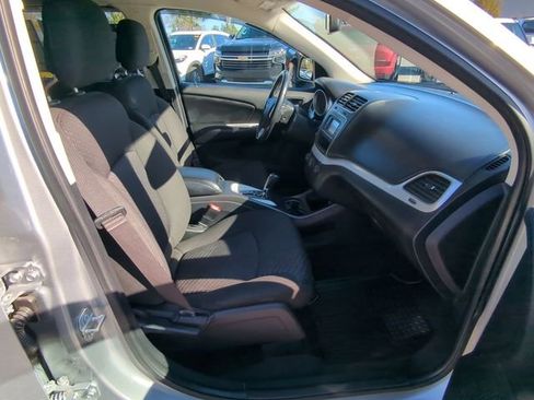 Used 2019 Dodge Journey SE w/ Connectivity Group image 38