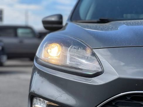 Used 2022 Ford Escape SEL AWD/4WD image 12