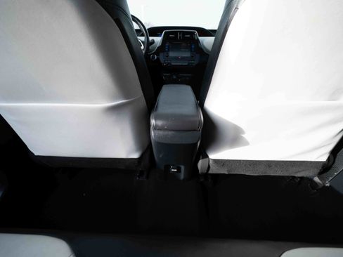 Used 2017 Toyota Prius Four image 22