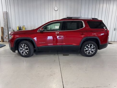 Used 2023 GMC Acadia SLT FWD image 2