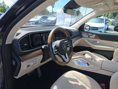 Used 2021 Mercedes-Benz GLS 580 4MATIC image 23