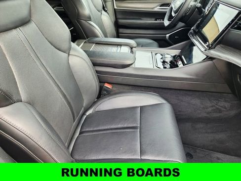 Used 2024 Jeep Wagoneer Series III image 14