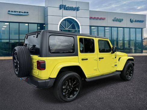 Used 2022 Jeep Wrangler Unlimited Sahara w/ Cold Weather Group image 3