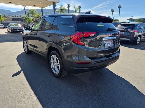 Used 2018 GMC Terrain SLE image 5