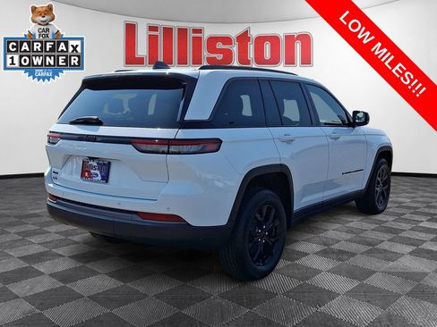 Used 2026 Jeep Grand Cherokee Altitude AWD/4WD image 4