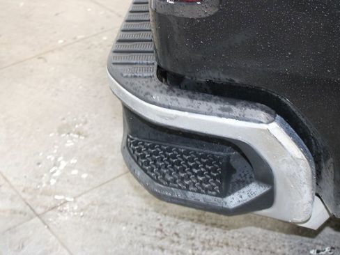 Used 2025 Chevrolet Silverado 1500 LT image 13