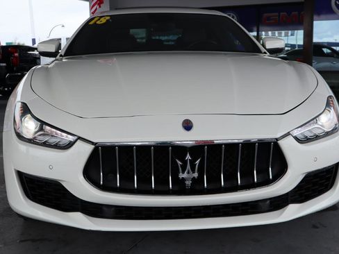 Used 2018 Maserati Ghibli image 11