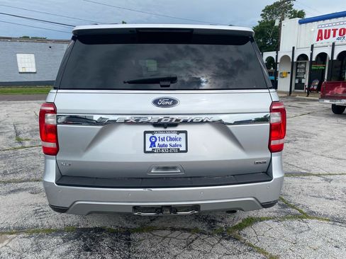 Used 2019 Ford Expedition XLT w/ Equipment Group 202A AWD/4WD image 9